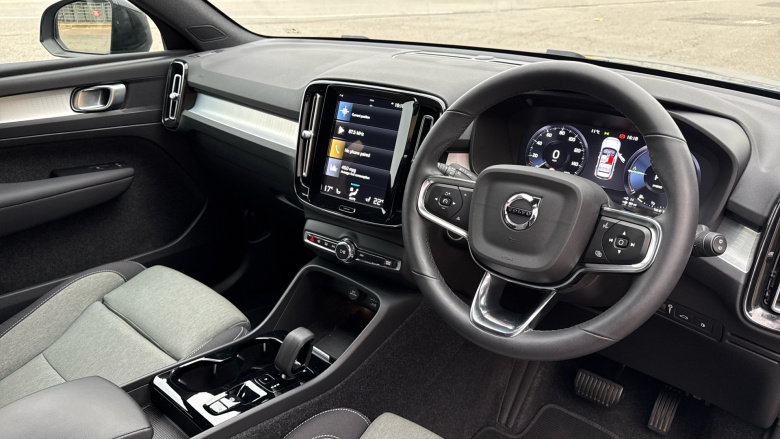 Volvo Xc40 1.5 T4 Recharge PHEV Plus Dark 5dr Auto Estate